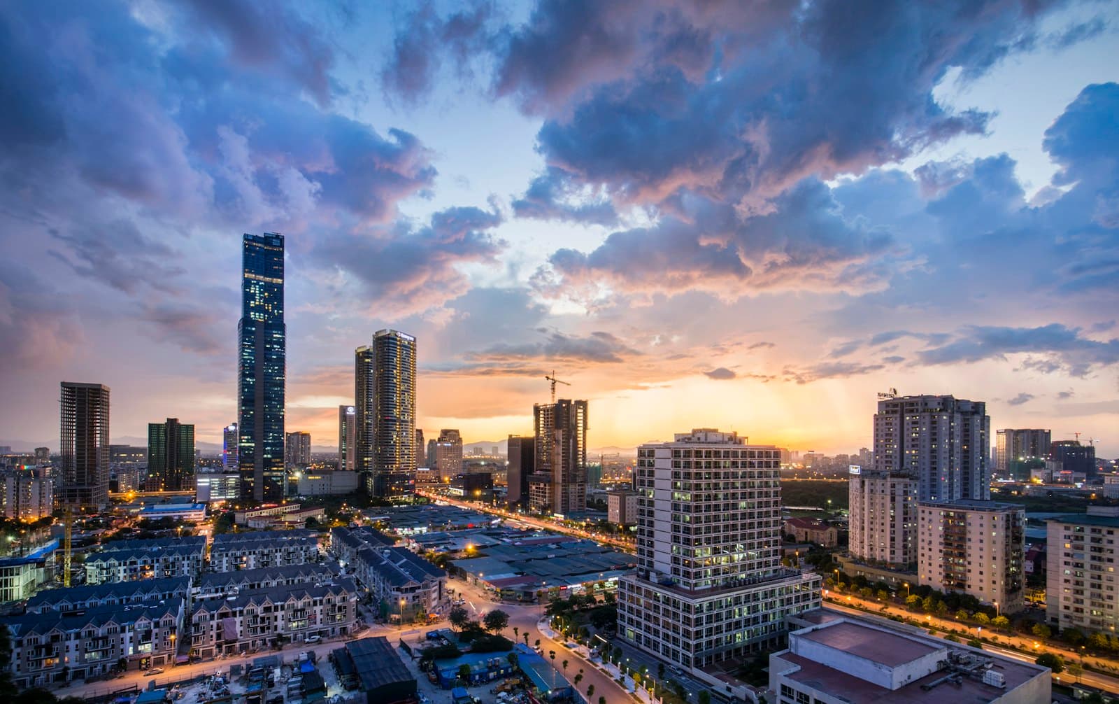 Hanoi skyline at sunset with Keangnam Landmark Tower